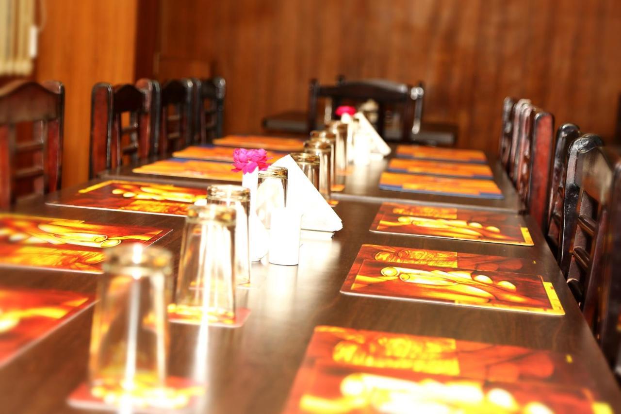 Narayans Leela Inn Udaipur Ngoại thất bức ảnh
