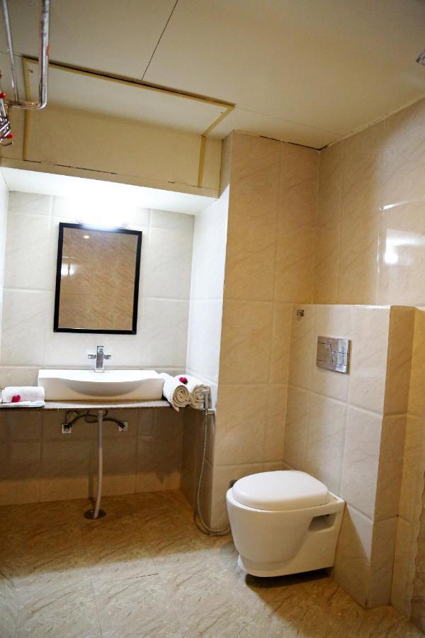 Narayans Leela Inn Udaipur Ngoại thất bức ảnh