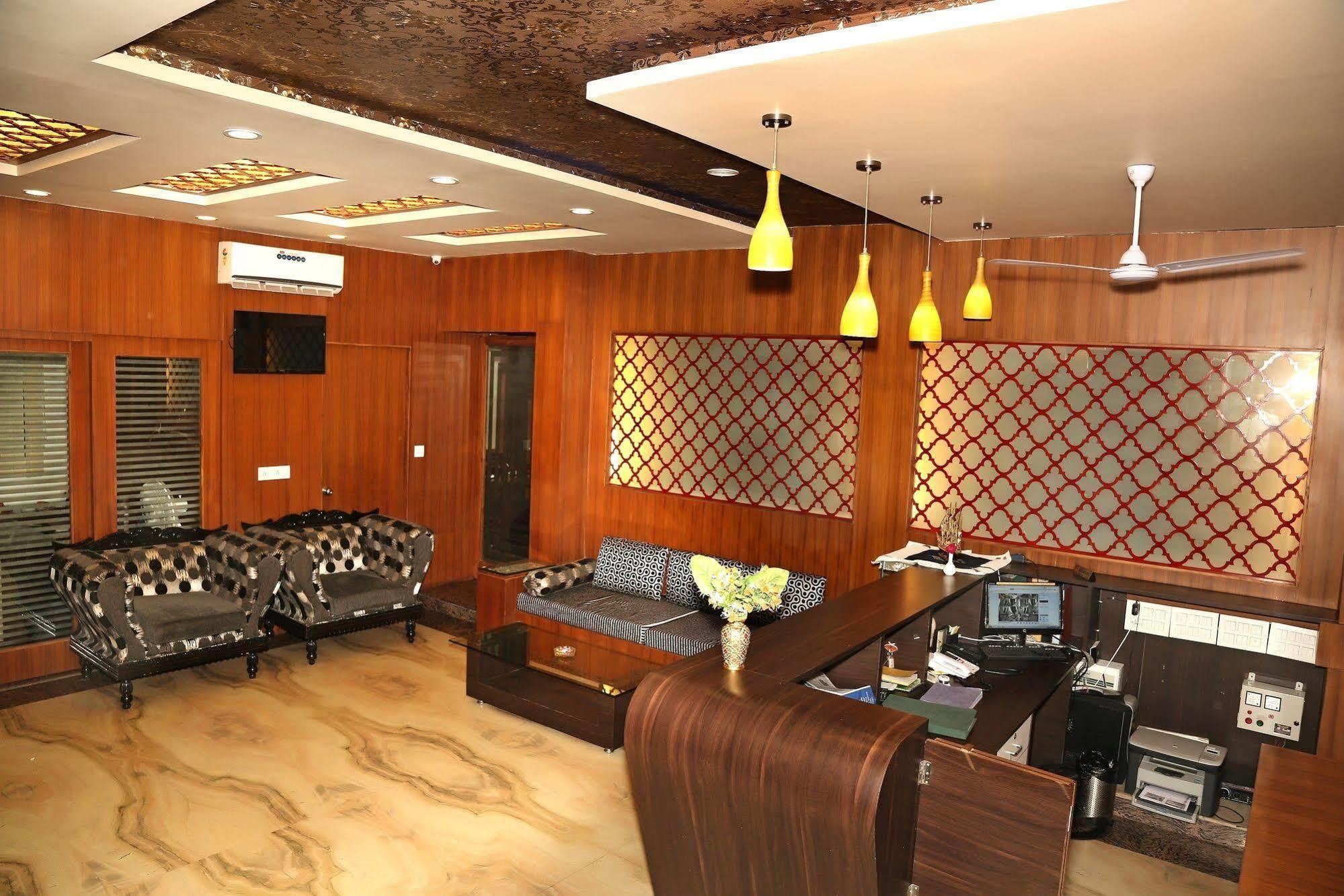 Narayans Leela Inn Udaipur Ngoại thất bức ảnh