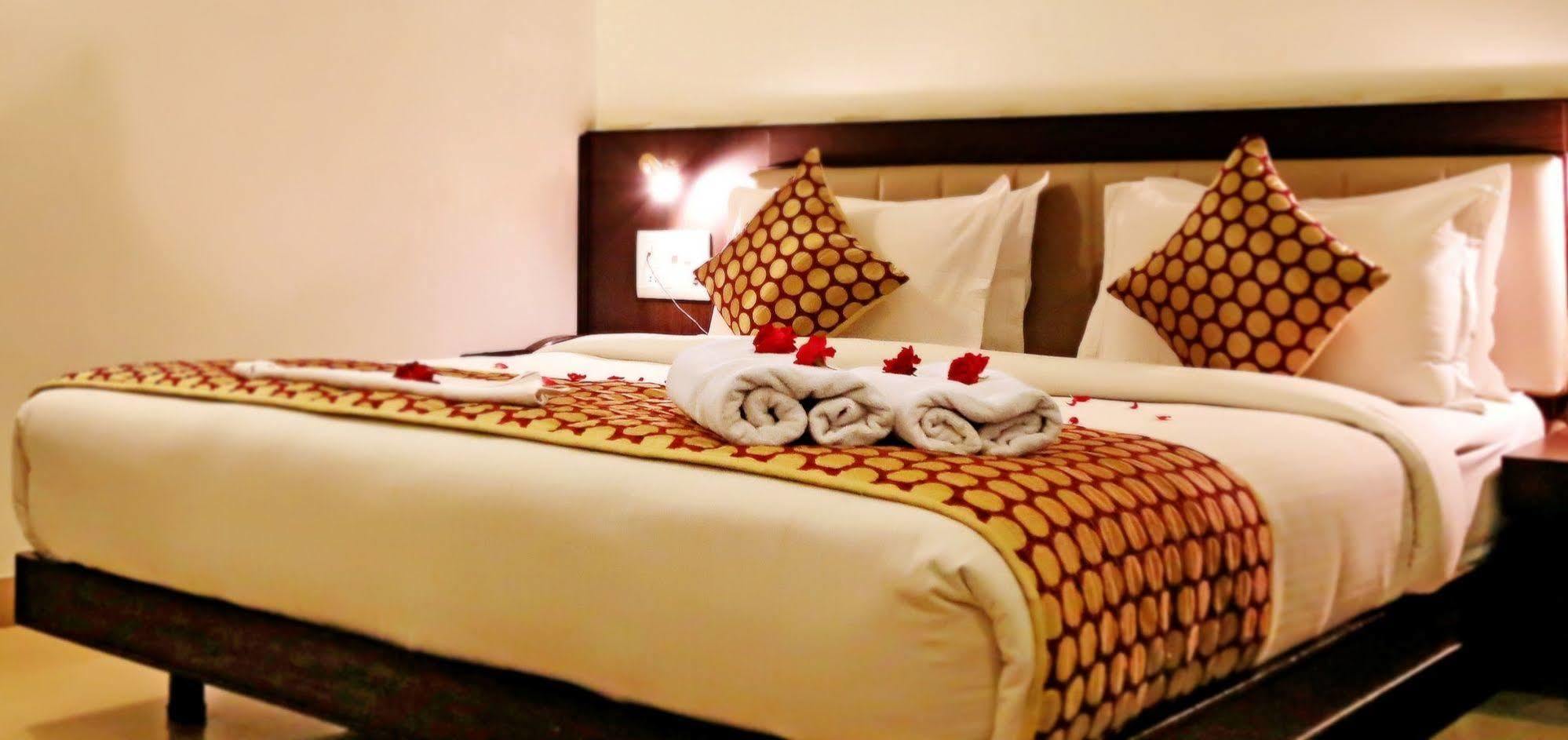Narayans Leela Inn Udaipur Ngoại thất bức ảnh